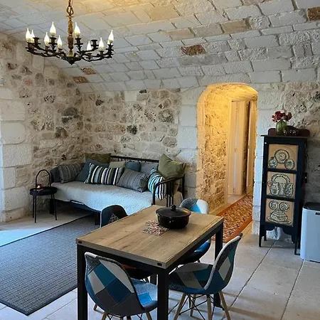 Trullo Piccola Lucertola In Valle D'itria… Ceglie Messapica