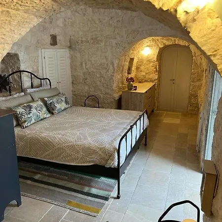 Trullo Piccola Lucertola In Valle D'itria… * Ceglie Messapica